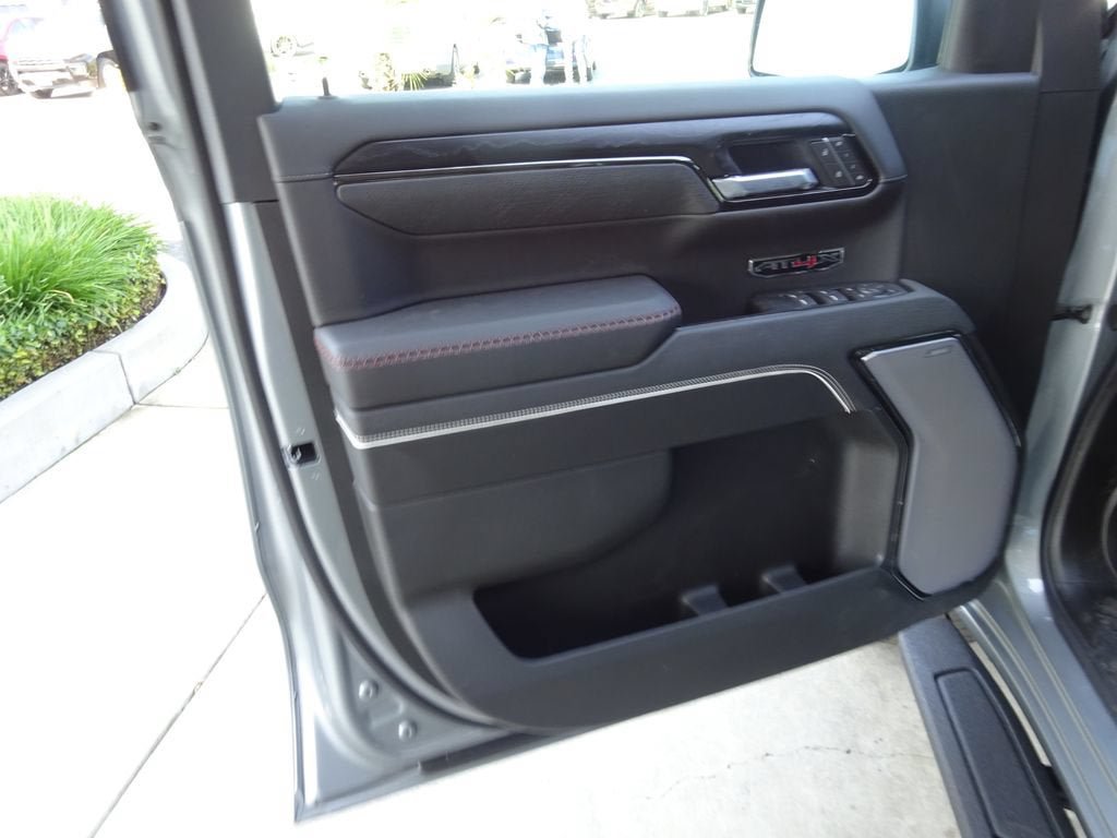 New 2026 GMC Sierra 1500 AT4X w/ LPO, Black Badging Package AWD/4WD image 26