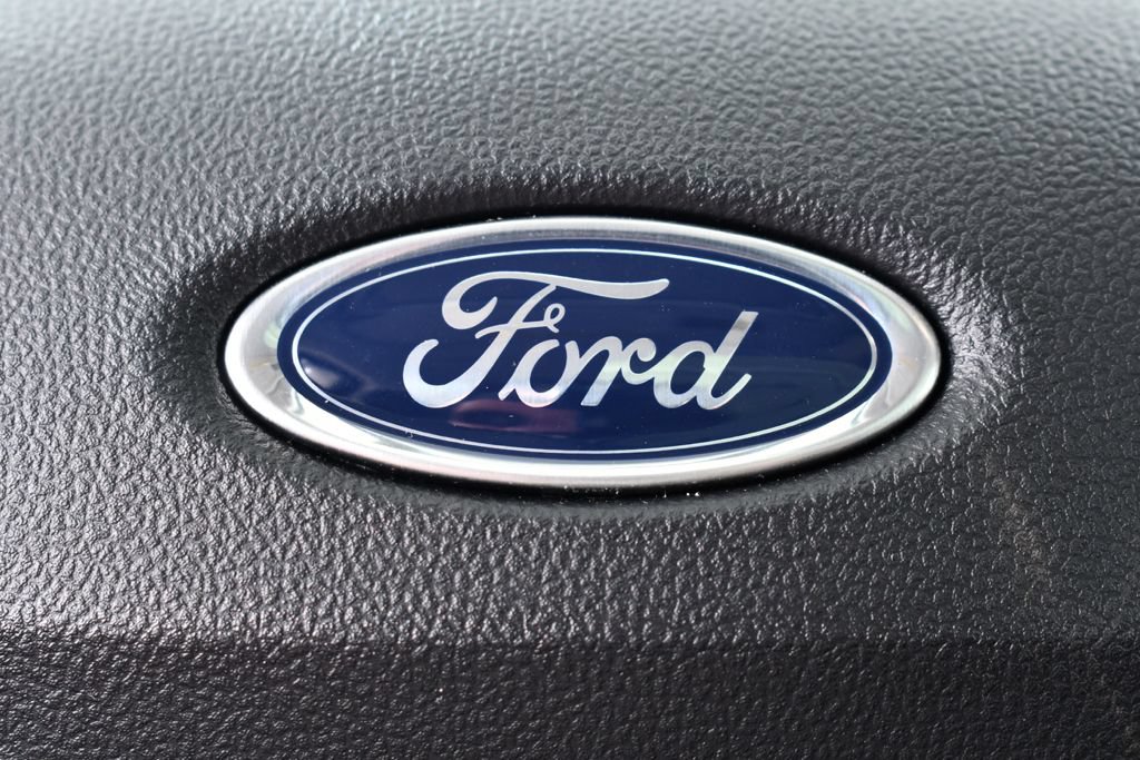 New 2025 Ford Escape SE w/ PHEV Premium Package FWD image 35