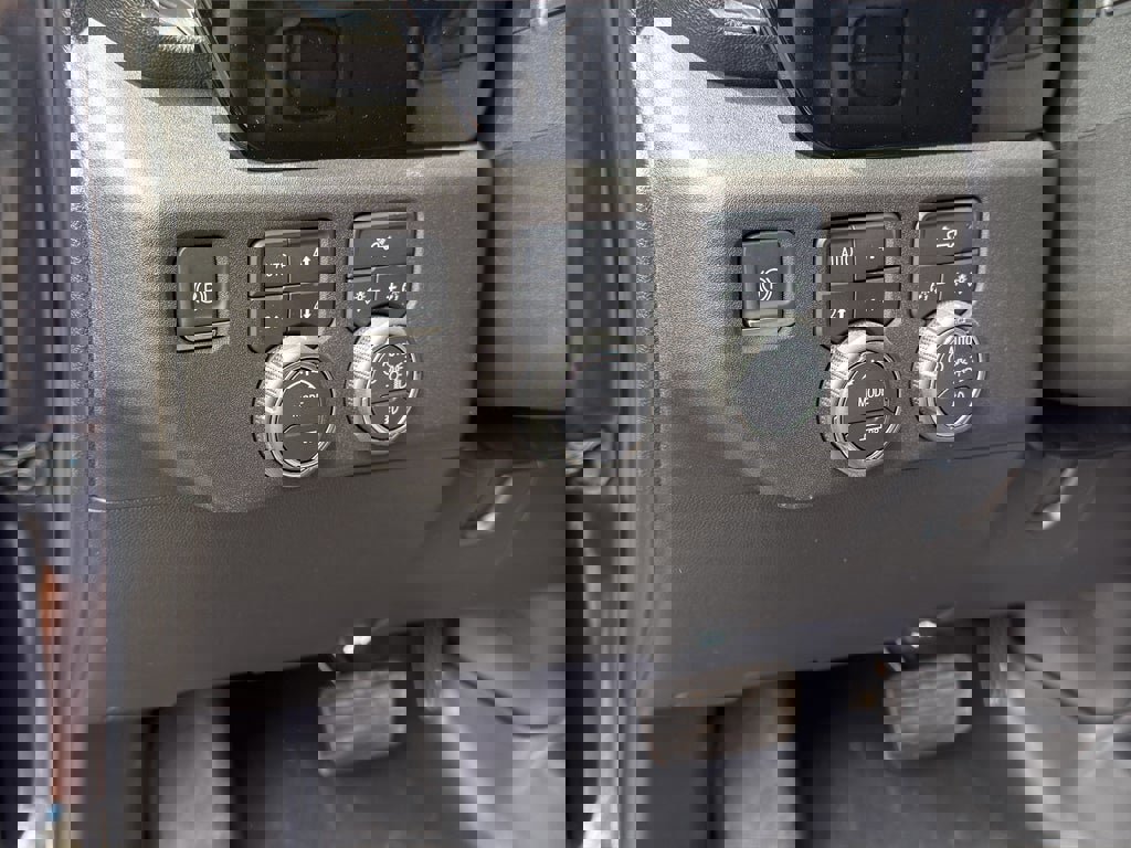 Used 2023 Chevrolet Silverado 1500 RST w/ Z71 Off-Road Package image 11