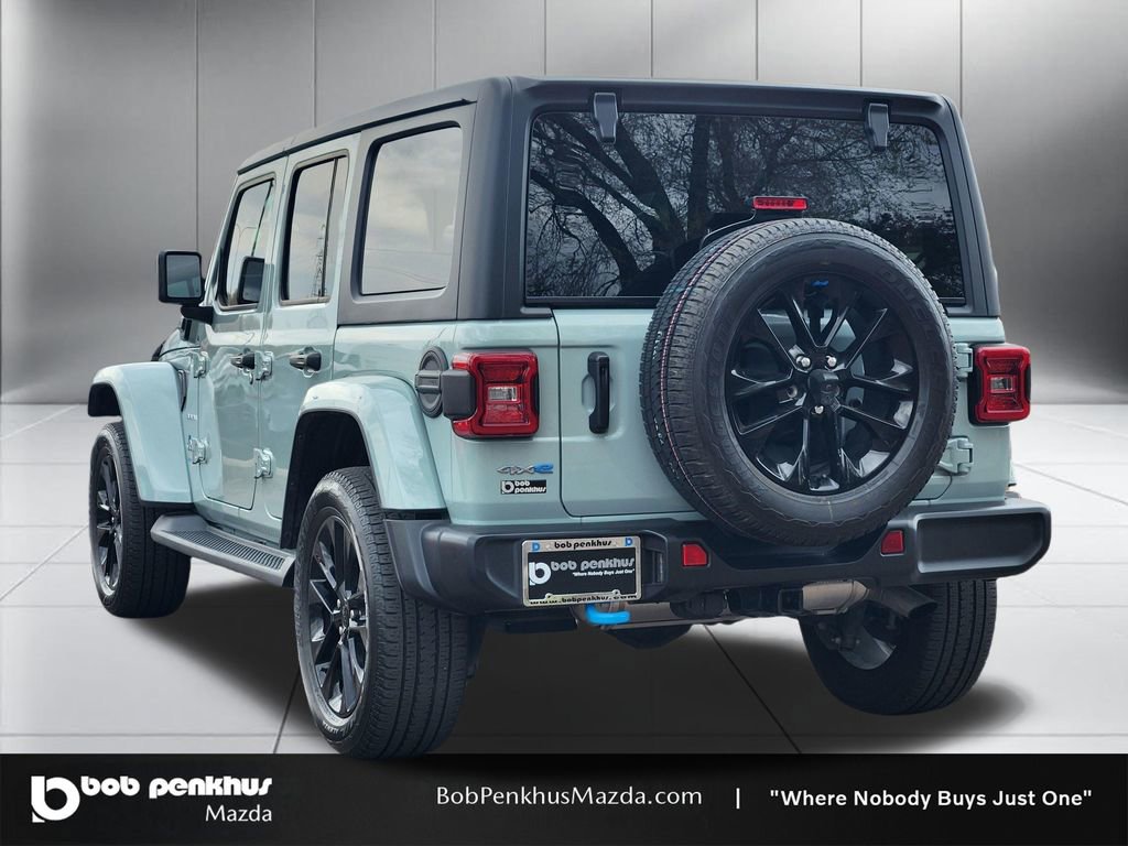 Used 2023 Jeep Wrangler Unlimited Sahara w/ Cold Weather Group AWD/4WD image 27