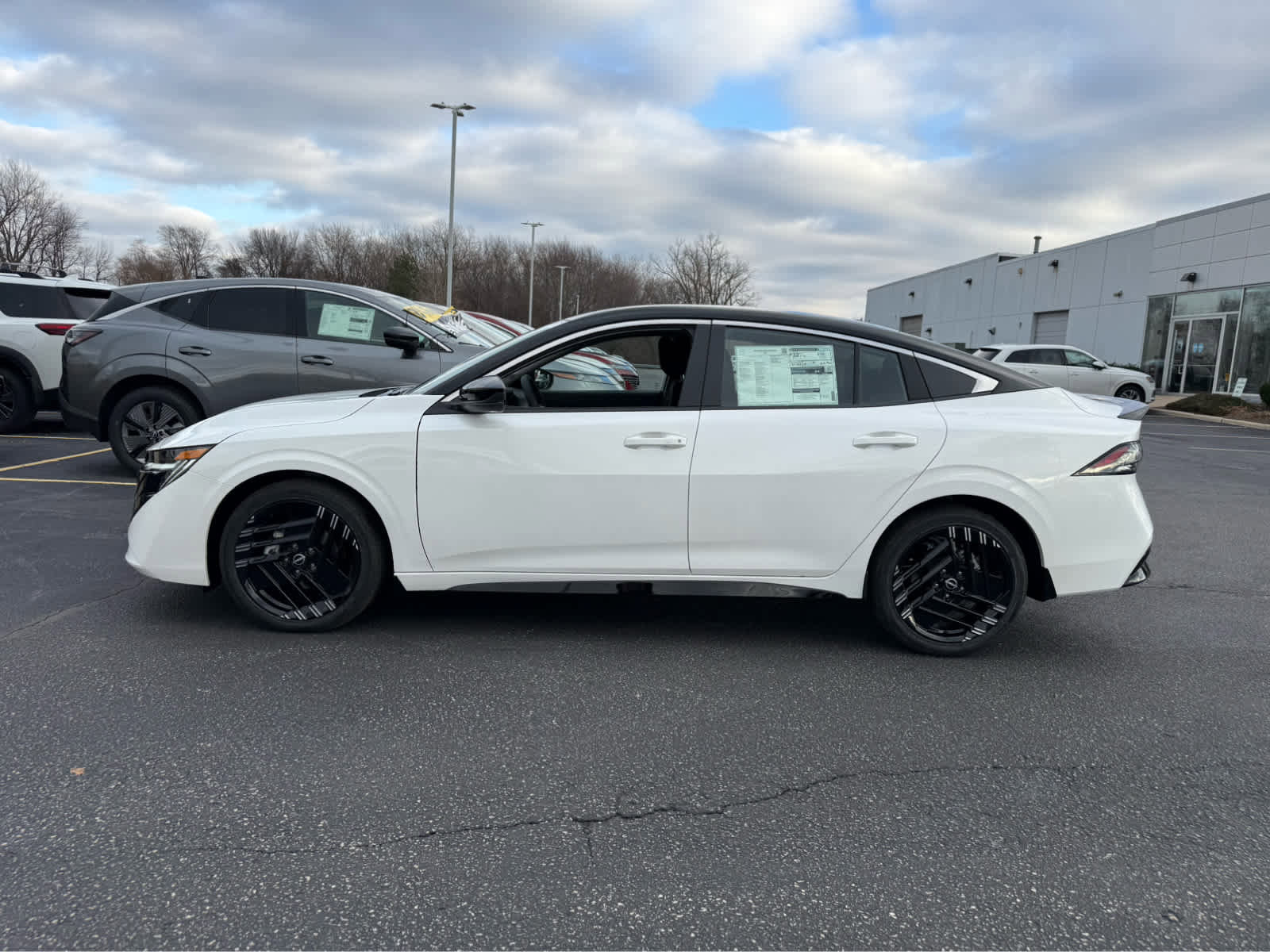 New 2026 Nissan Sentra SR w/ Floor Mat Package FWD image 4