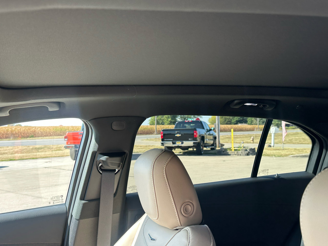 Used 2025 Cadillac XT4 Premium Luxury w/ Technology Package image 36