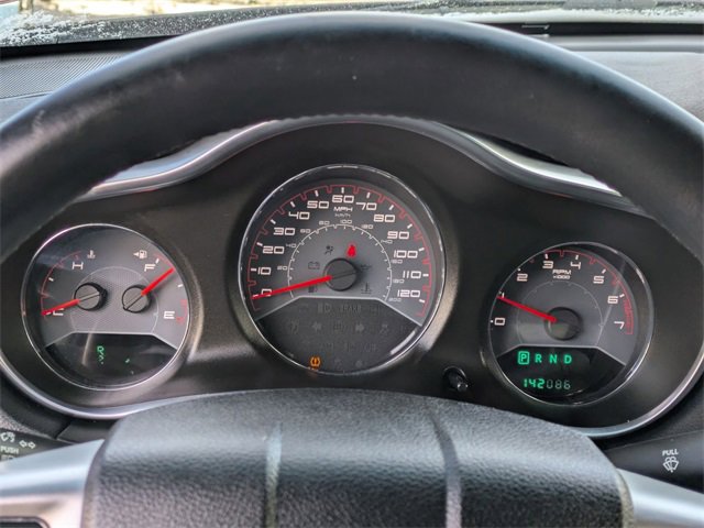 Used 2013 Dodge Avenger SXT image 13