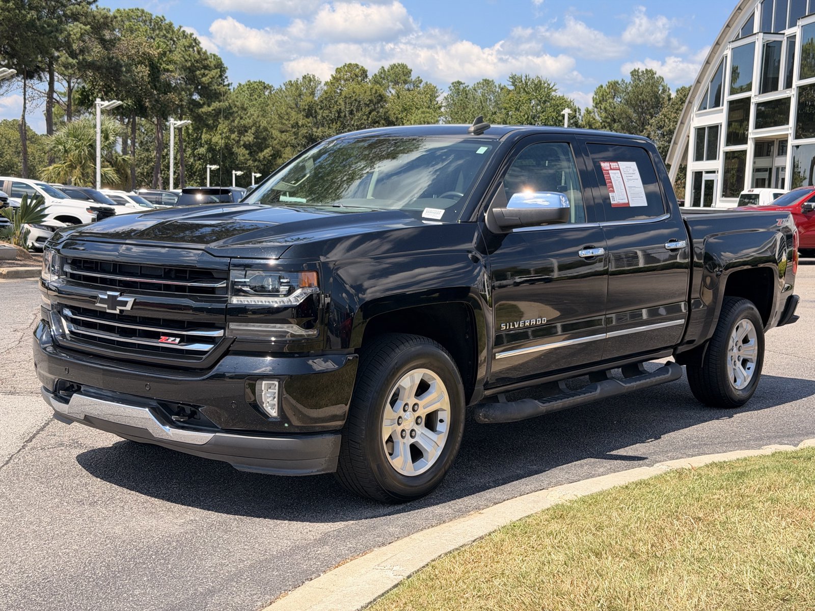 Used 2017 Chevrolet Silverado 1500 LTZ Z71 w/ LTZ Plus Package AWD/4WD image 7