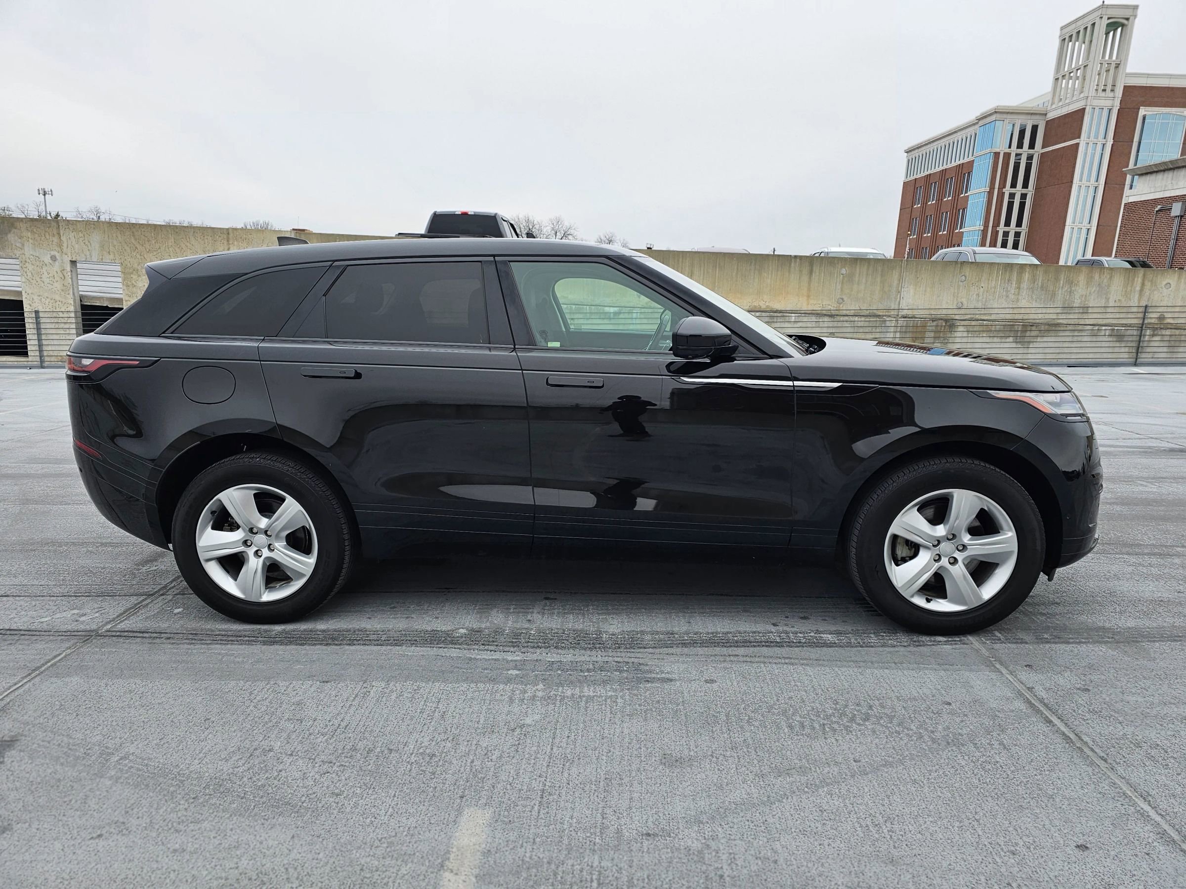 Used 2021 Land Rover Range Rover Velar S image 7