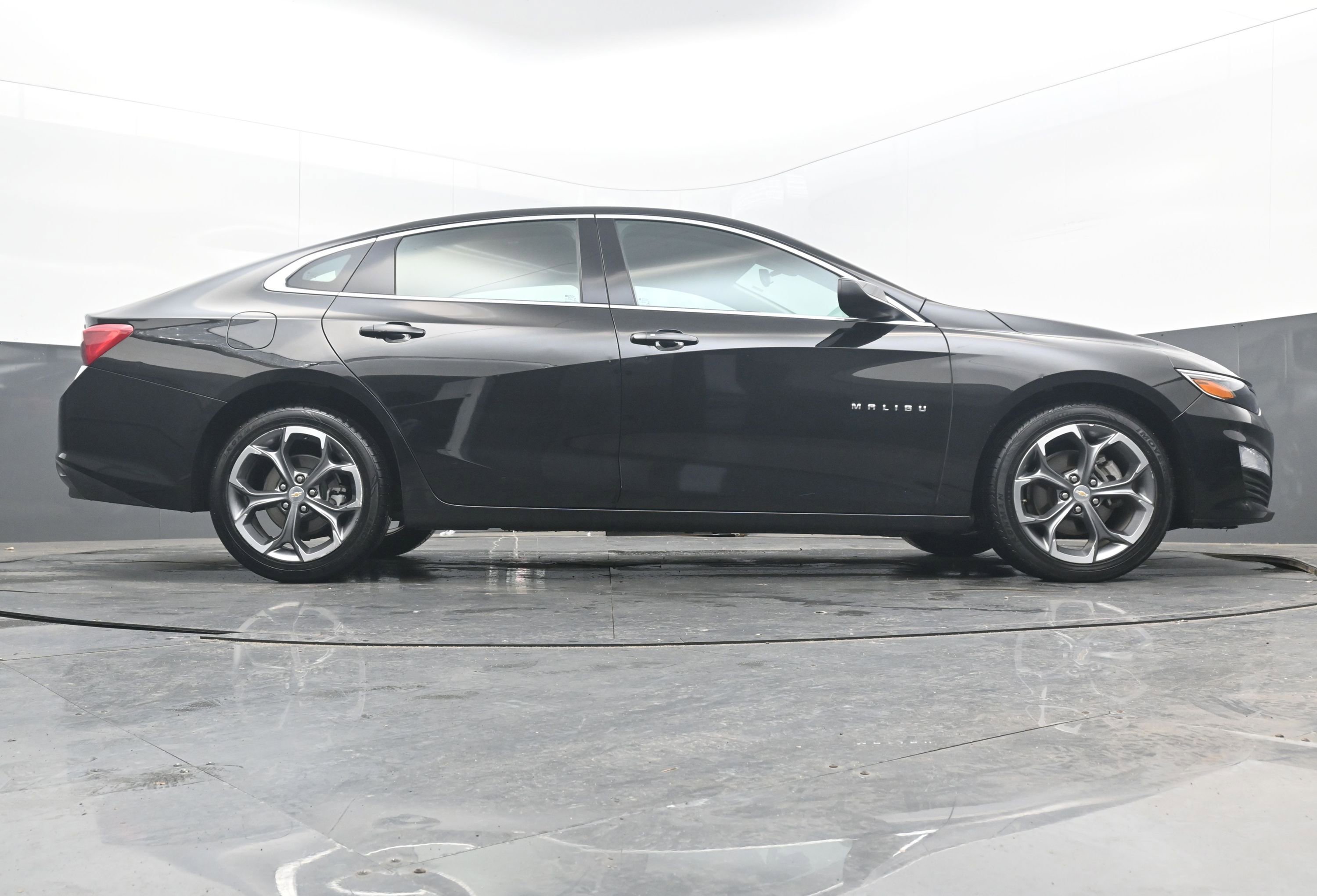 Used 2024 Chevrolet Malibu LT image 27