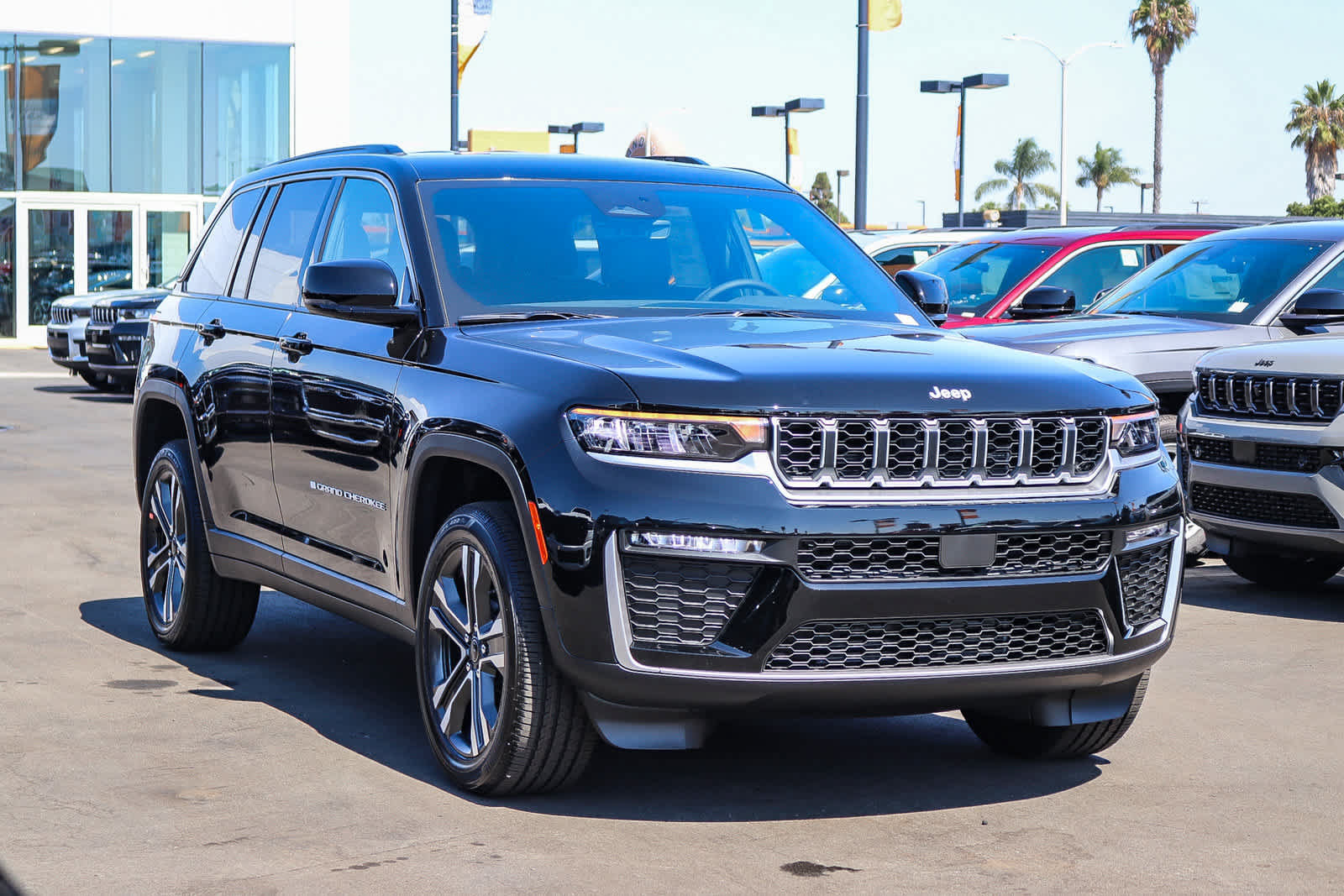 New 2027 Jeep Grand Cherokee Limited AWD/4WD image 3