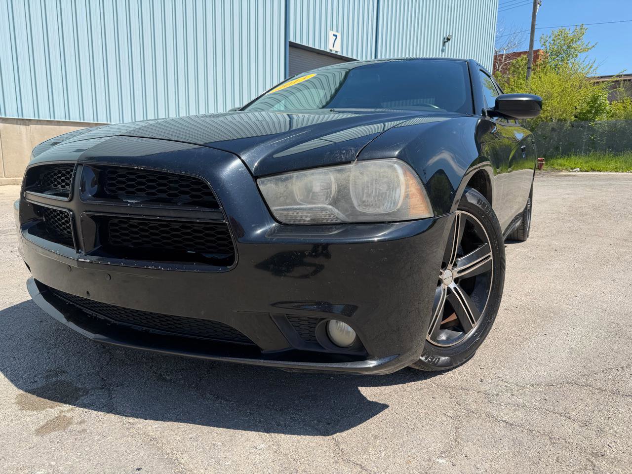 Used 2013 Dodge Charger SE RWD image 3
