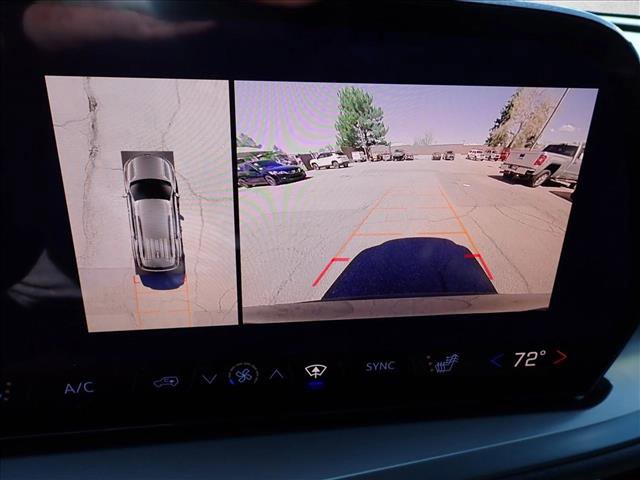 Used 2024 Chevrolet Traverse LT w/ Midnight/Sport Edition image 24