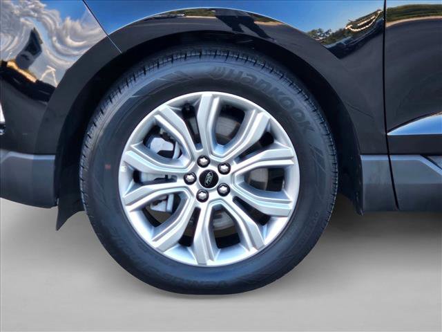 Used 2024 Ford Edge Titanium image 23