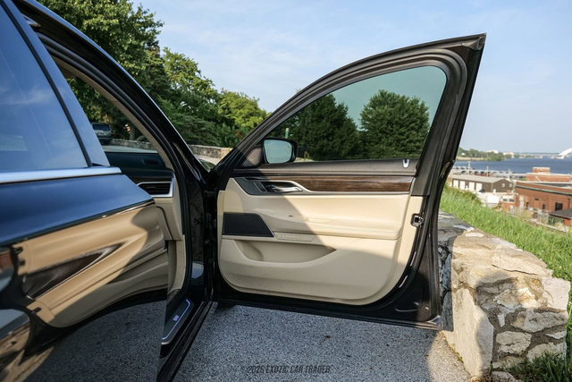 Used 2019 BMW 750i xDrive w/ Executive Package AWD/4WD image 63