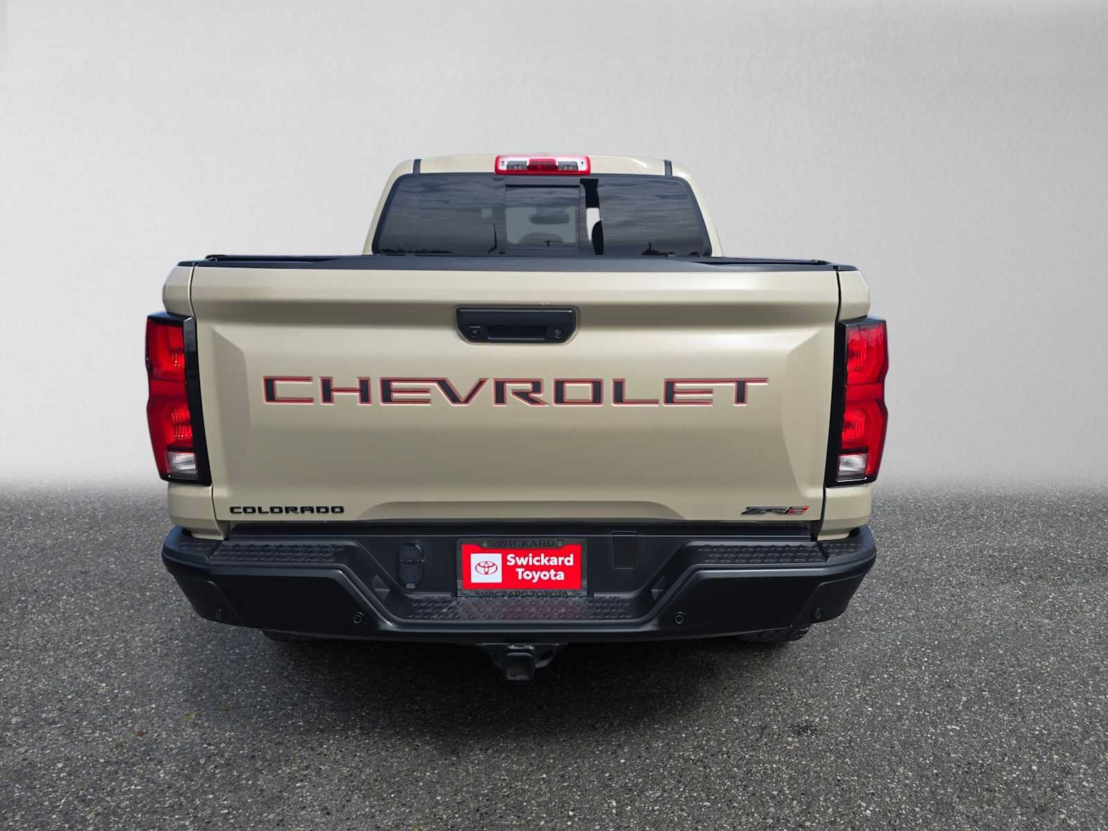 Used 2024 Chevrolet Colorado ZR2 w/ ZR2 Convenience Package III AWD/4WD image 4
