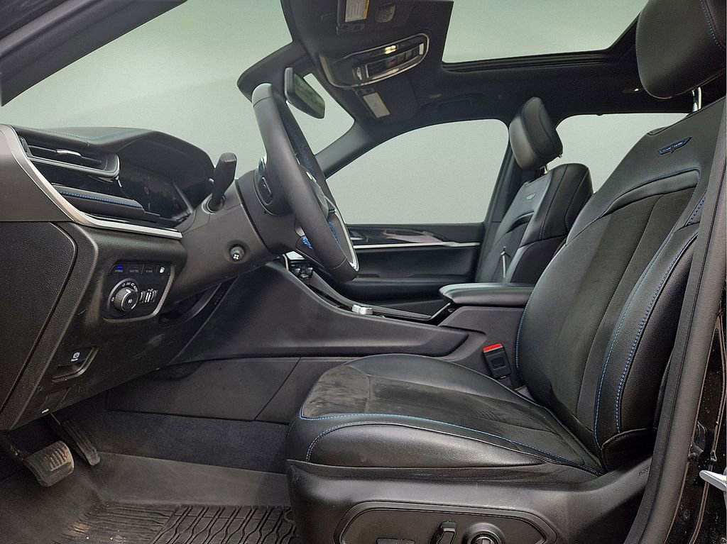 Used 2022 Jeep Grand Cherokee Trailhawk w/ Advanced Protech Group II image 24