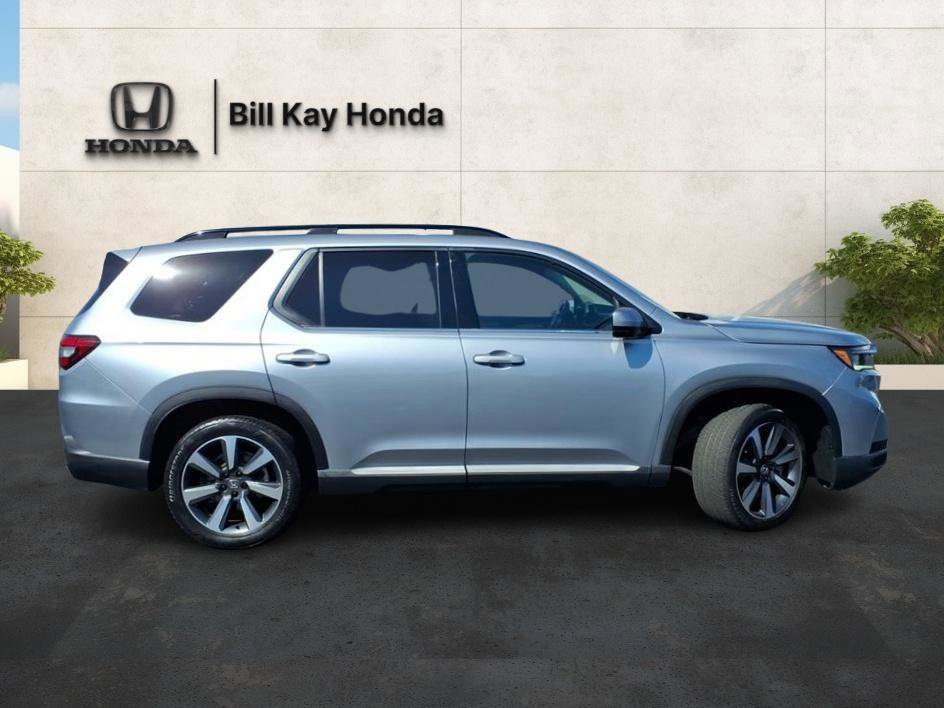 Certified 2023 Honda Pilot Elite image 2