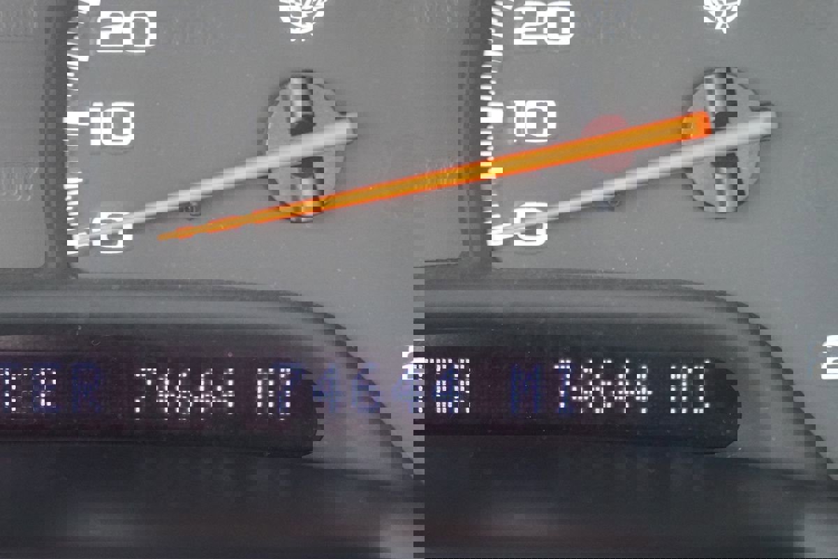 Used 1999 Chevrolet Corvette Convertible w/ Memory Pkg image 24