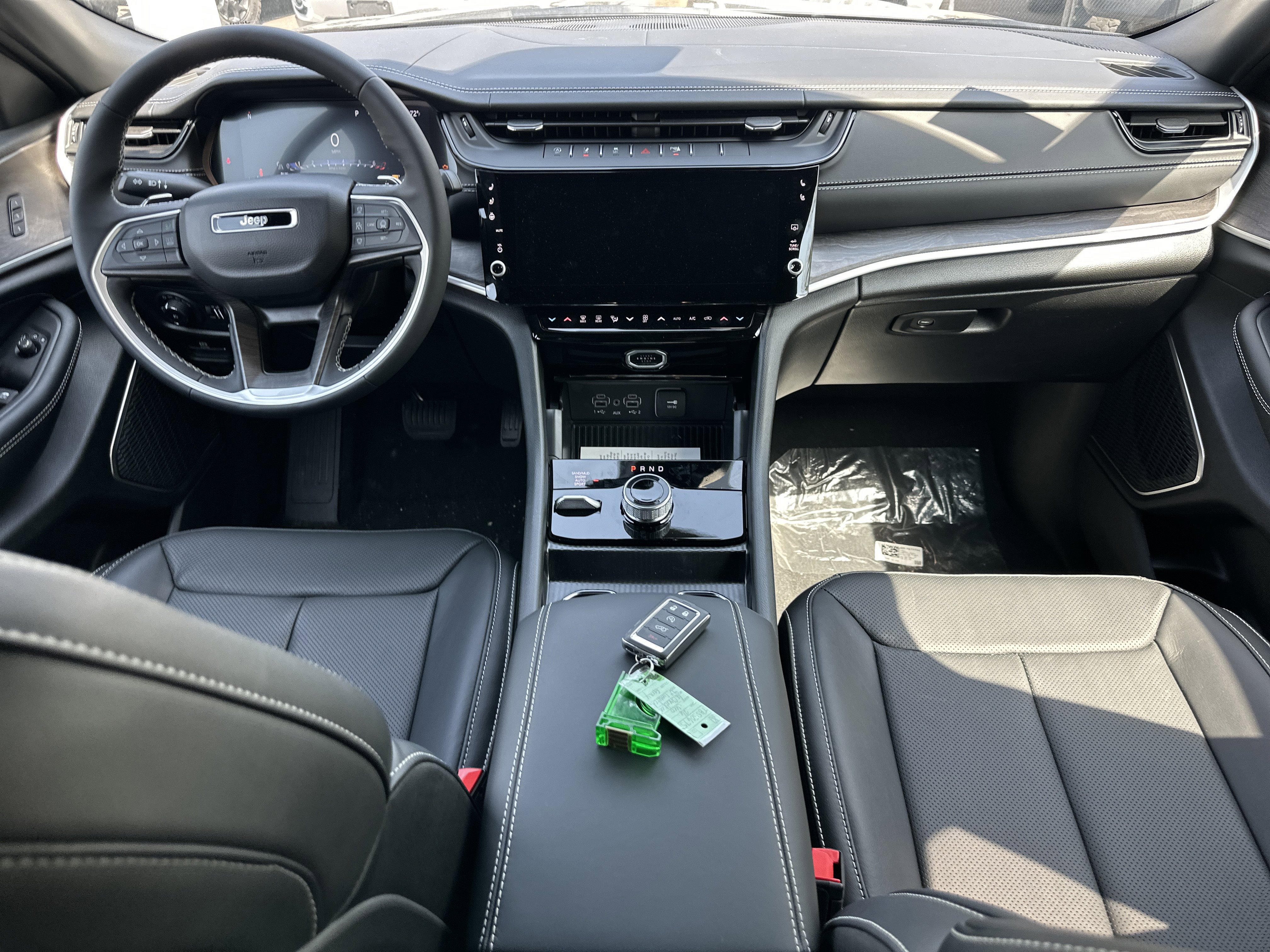 New 2026 Jeep Grand Cherokee L Limited AWD/4WD image 30