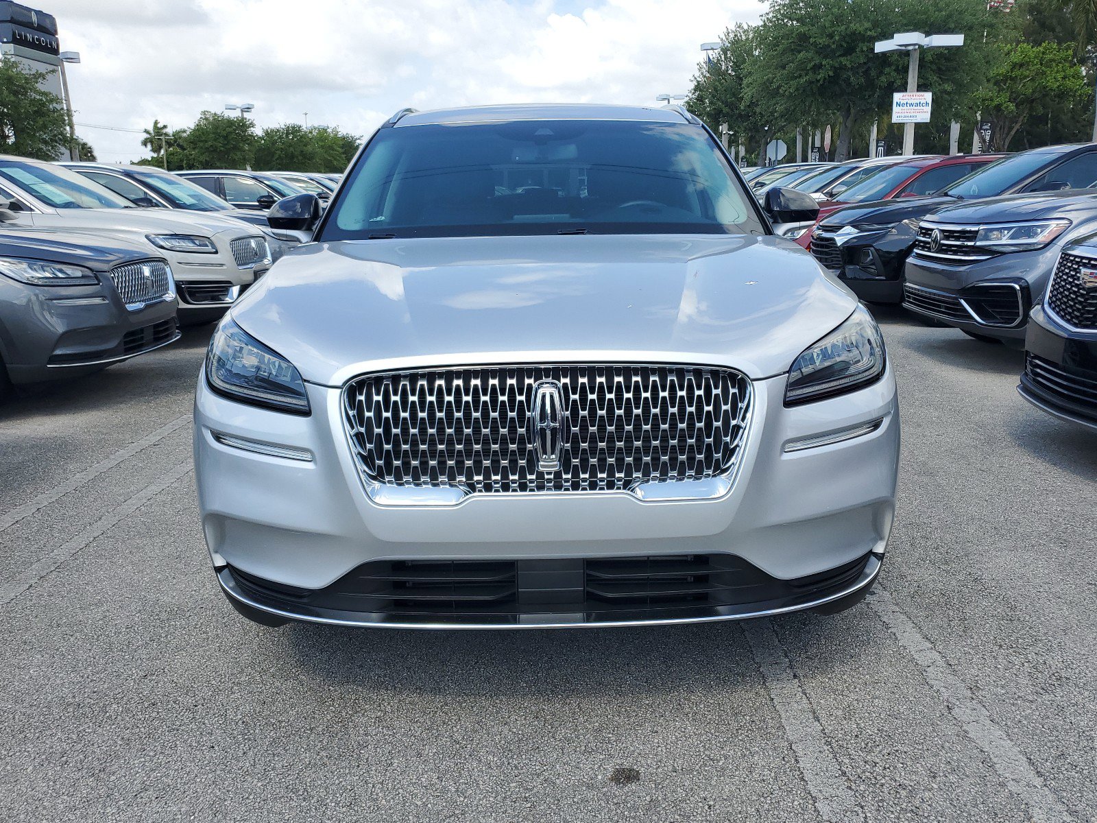 Used 2020 Lincoln Corsair FWD image 2
