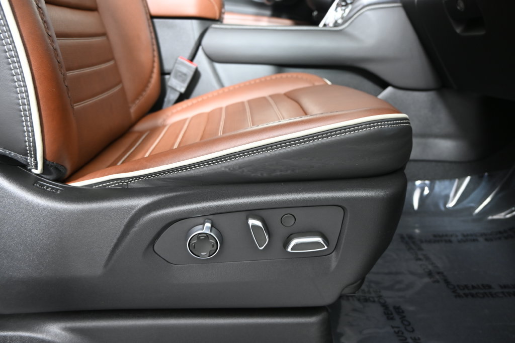 Used 2024 GMC Yukon Denali Ultimate AWD/4WD image 14