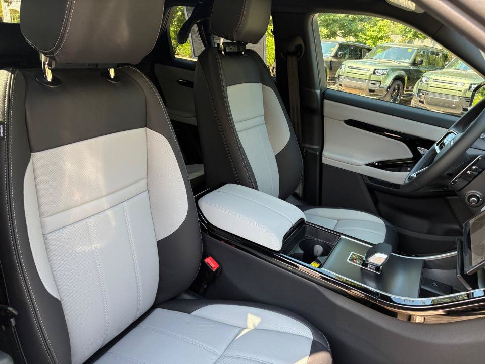 New 2026 Land Rover Range Rover Evoque Hoxton AWD/4WD image 28