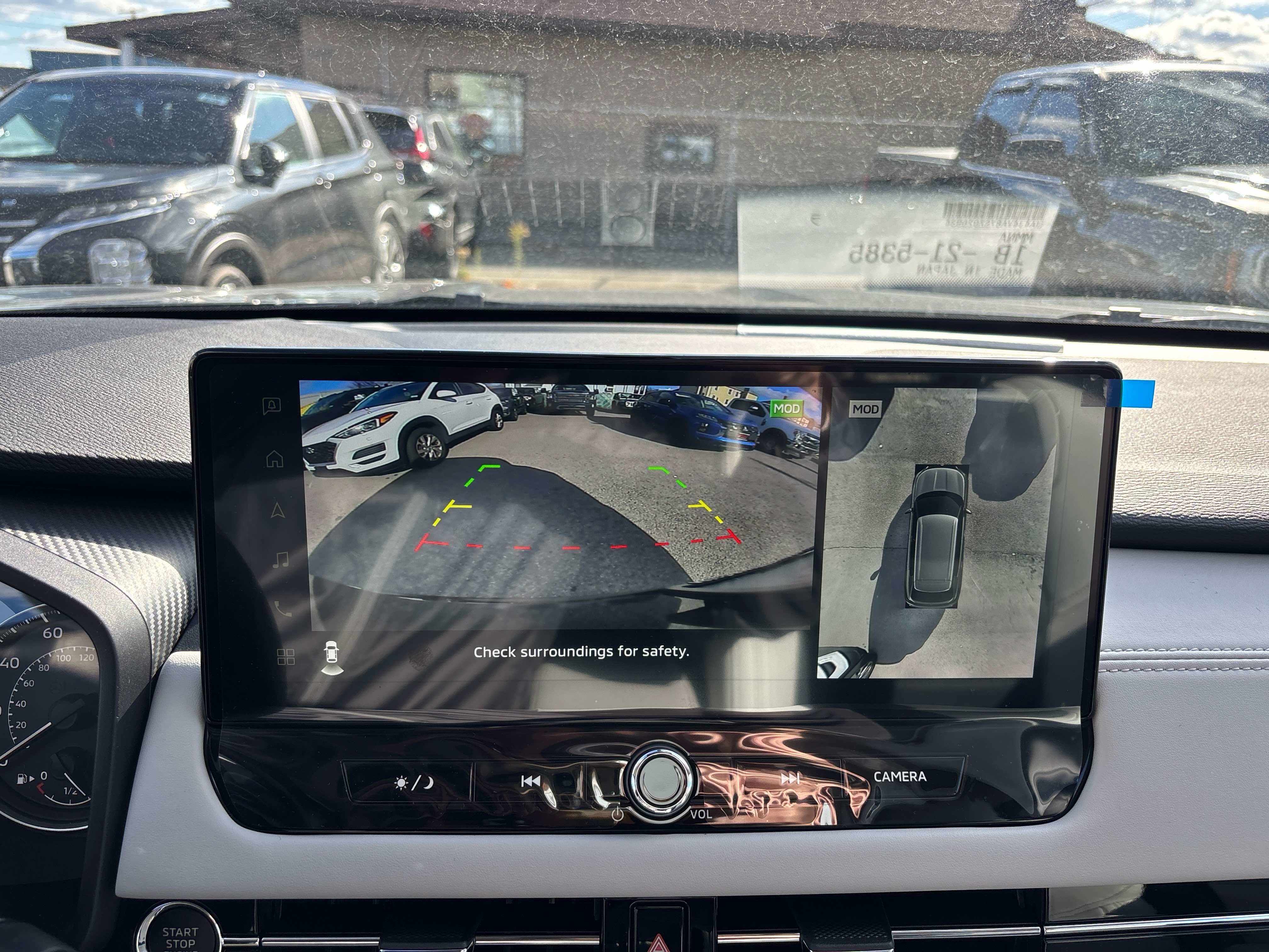 New 2025 Mitsubishi Outlander SE image 10