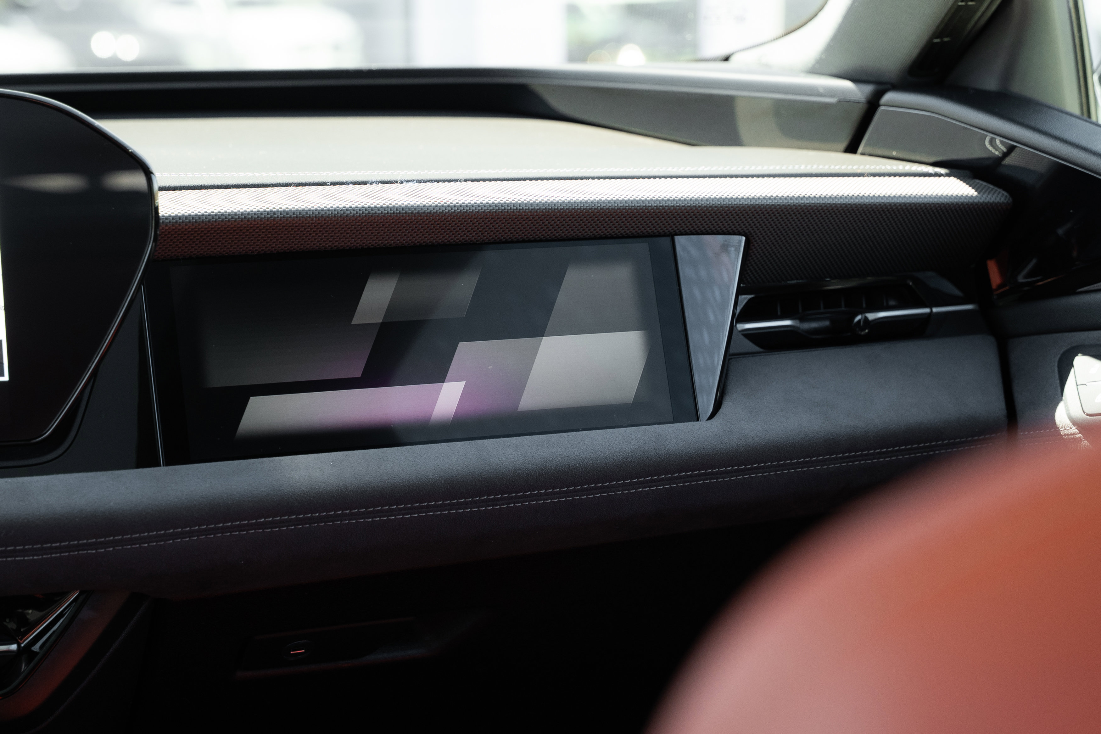 Certified 2025 Audi S6 e-tron Prestige w/ 21" Black Optic Package image 18