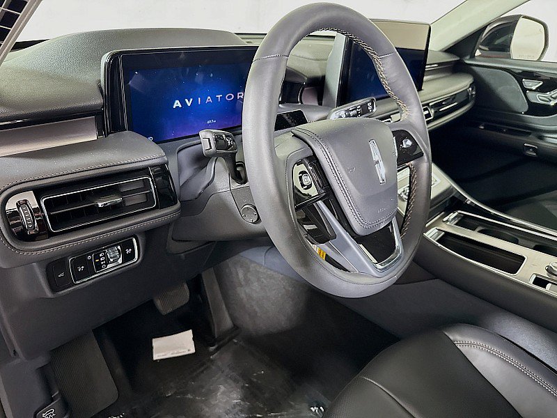 New 2026 Lincoln Aviator AWD image 9