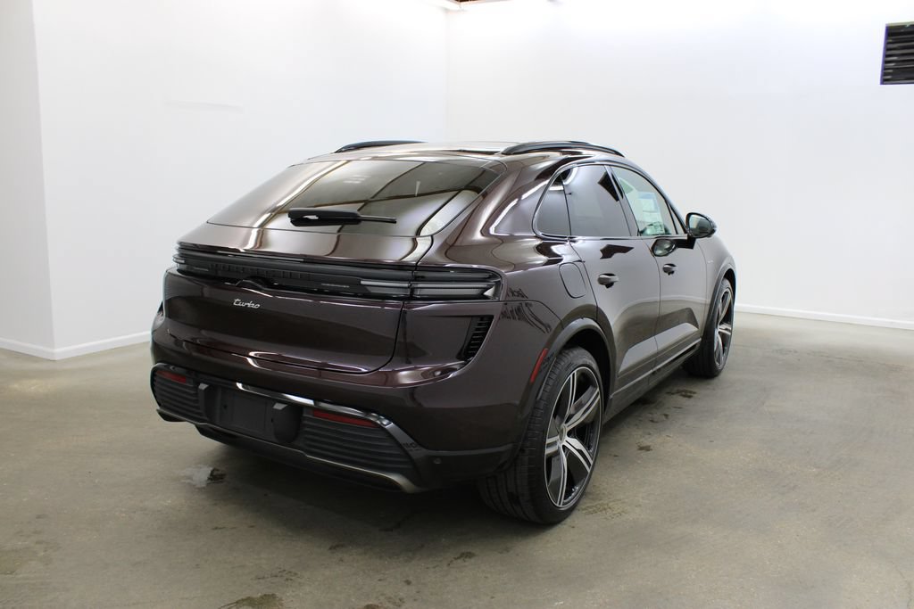 Used 2024 Porsche Macan Turbo Electric AWD/4WD image 7