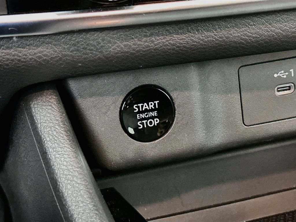 Certified 2026 Nissan Rogue SV AWD/4WD image 20