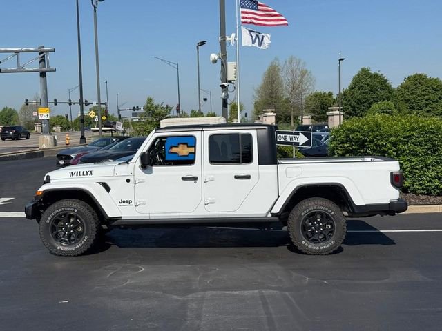Used 2022 Jeep Gladiator Sport AWD/4WD image 2