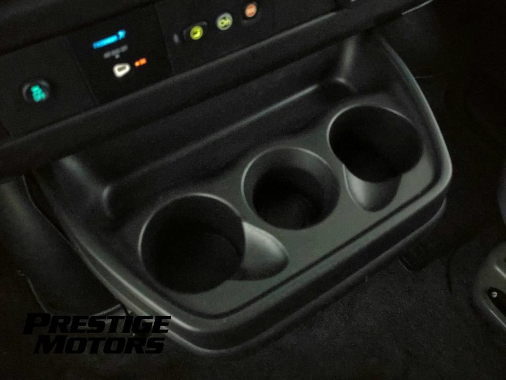 Used 2018 Chevrolet Express 3500 LT w/ LT Preferred Equipment Group RWD image 17