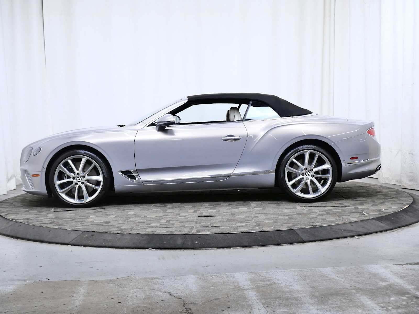 Used 2022 Bentley Continental GT AWD/4WD image 2