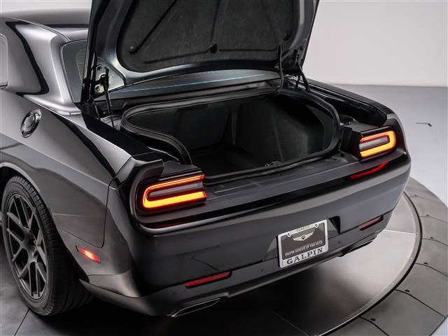 Used 2016 Dodge Challenger R/T Scat Pack RWD image 9