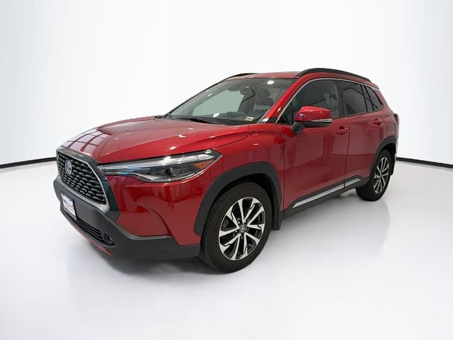 Certified 2022 Toyota Corolla Cross XLE w/ Convenience Package image 3