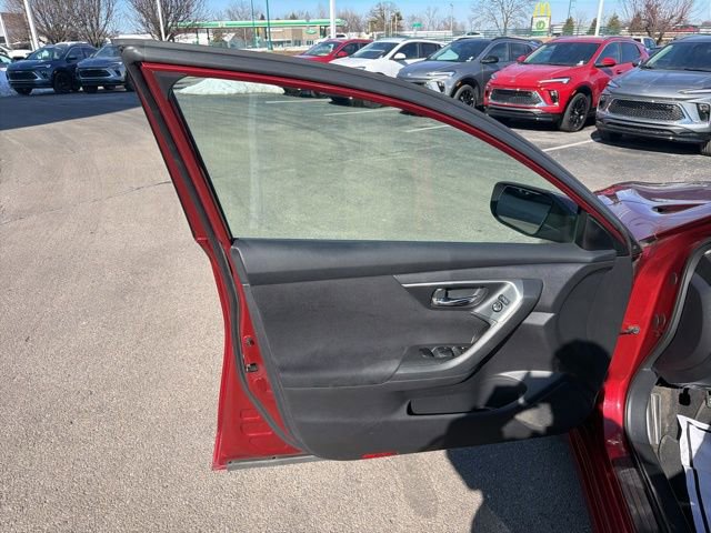 Used 2015 Nissan Altima 2.5 S w/ Power Driver Seat Package image 31