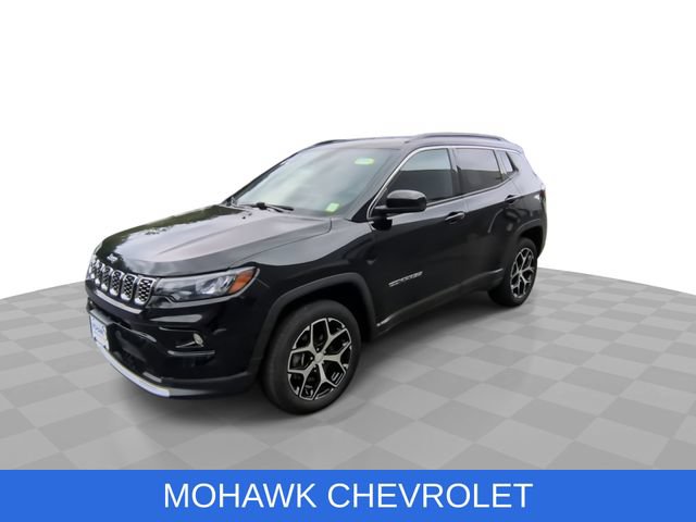 Used 2024 Jeep Compass Limited AWD/4WD image 4