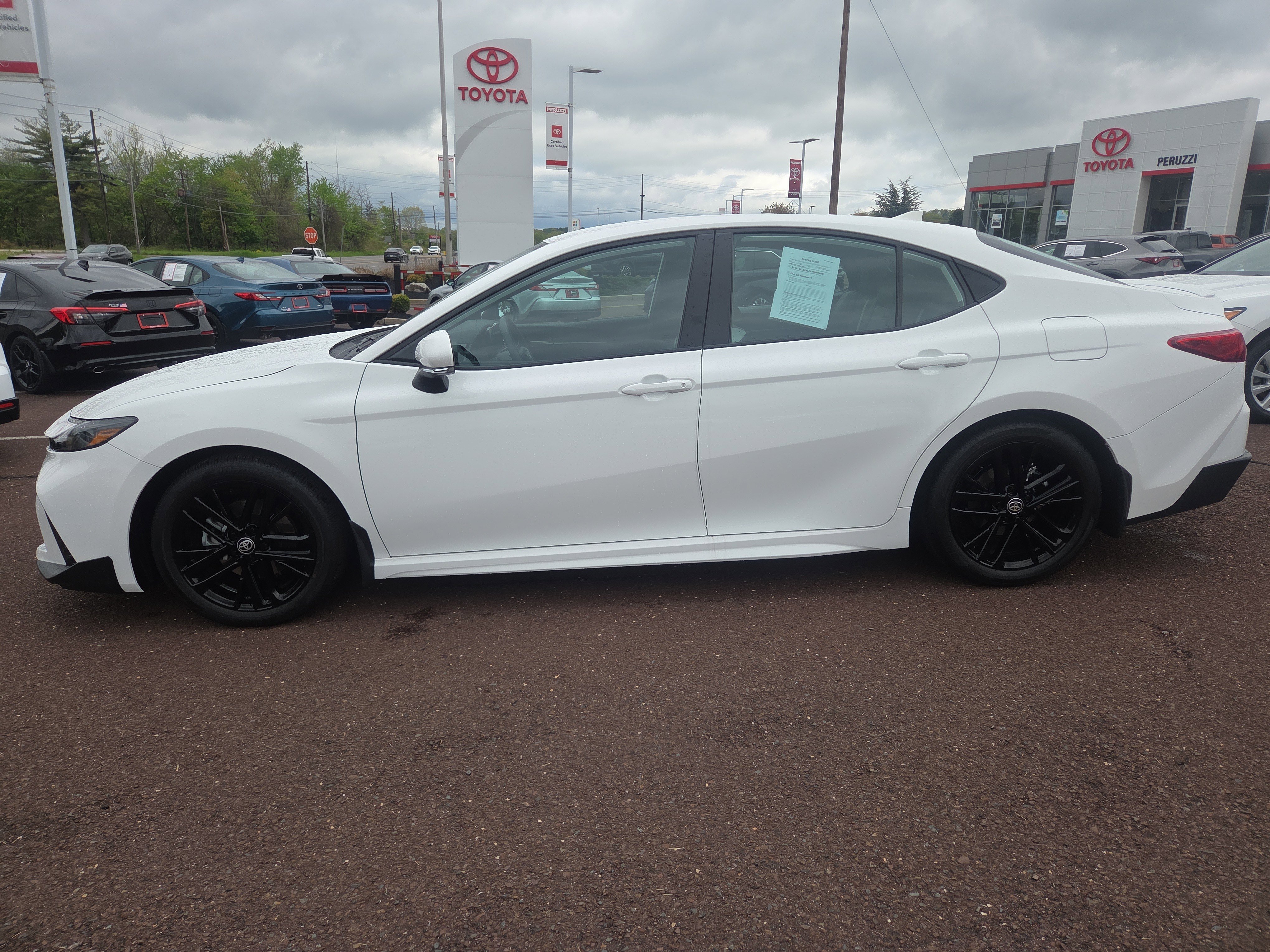 Certified 2025 Toyota Camry SE w/ Convenience Package FWD image 6
