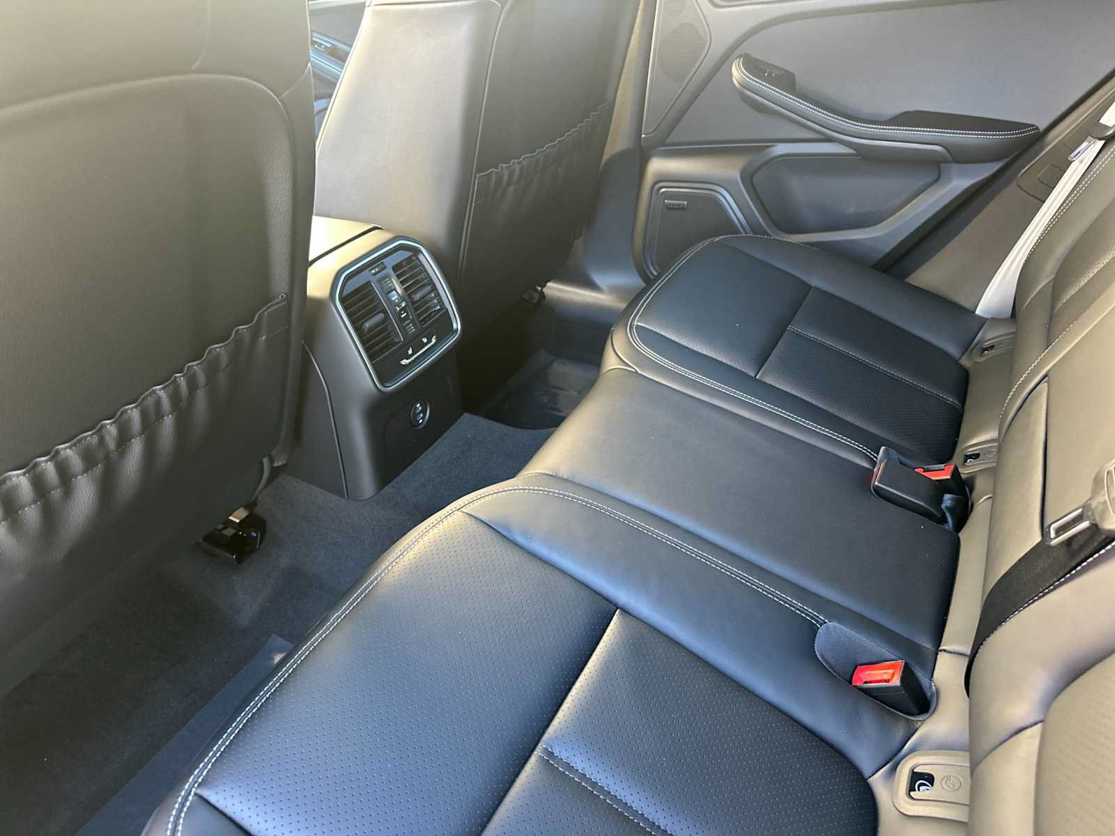 New 2026 Porsche Macan S AWD/4WD image 14