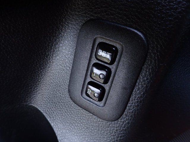 Used 2010 Nissan Armada Platinum AWD/4WD image 16