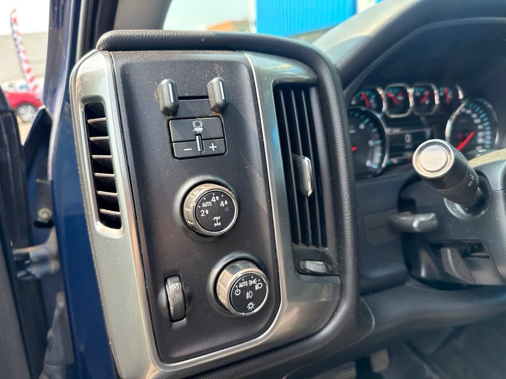Used 2016 Chevrolet Silverado 1500 LT w/ All Star Edition AWD/4WD image 29