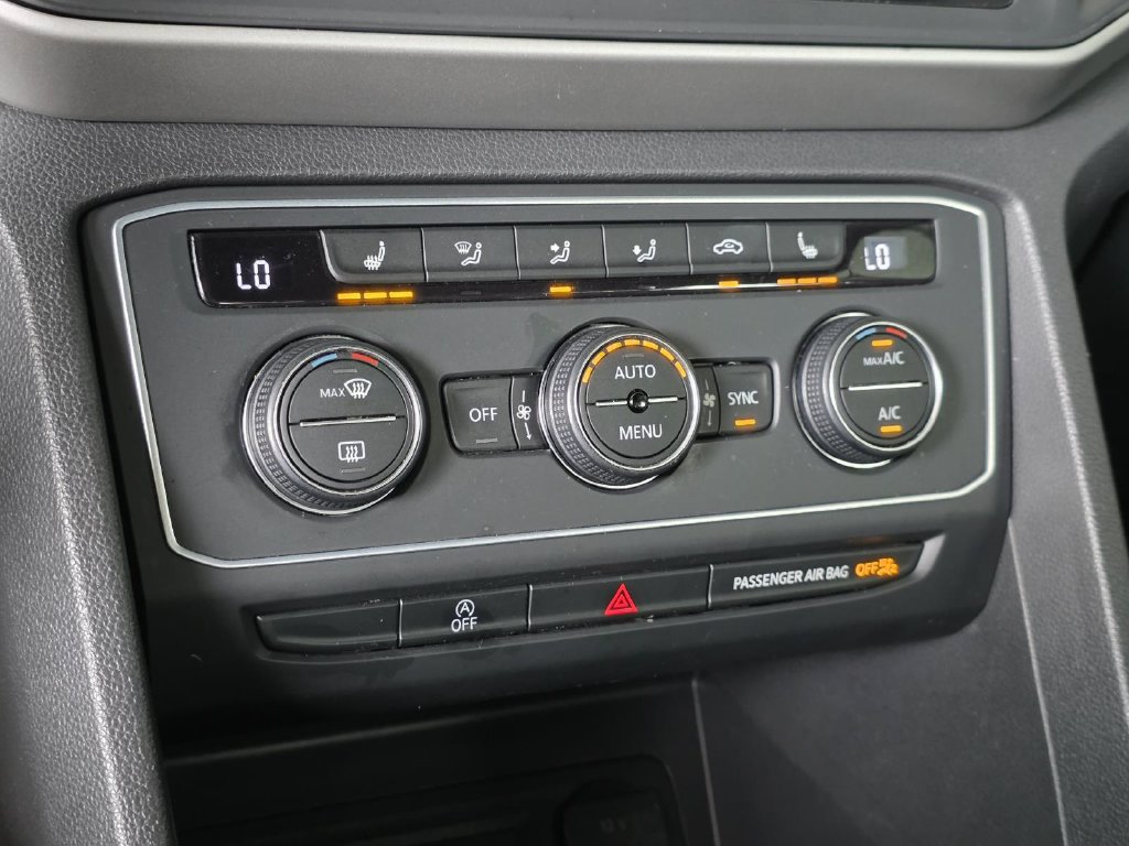 Used 2021 Volkswagen Atlas Cross Sport SE w/ Panoramic Sunroof Package FWD image 23