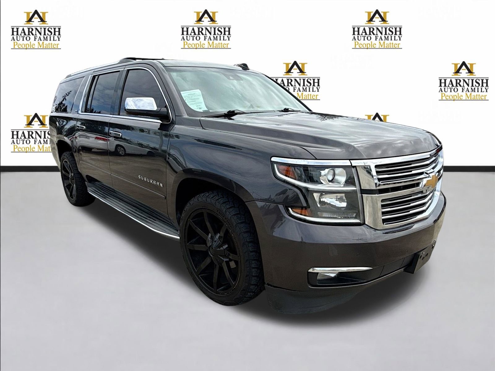 Used 2015 Chevrolet Suburban LTZ image 9