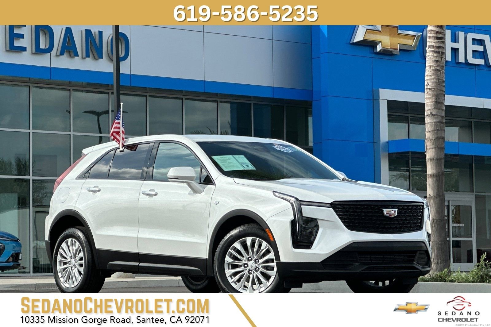 Used 2024 Cadillac XT4 Luxury w/ Cold Weather Package image 1
