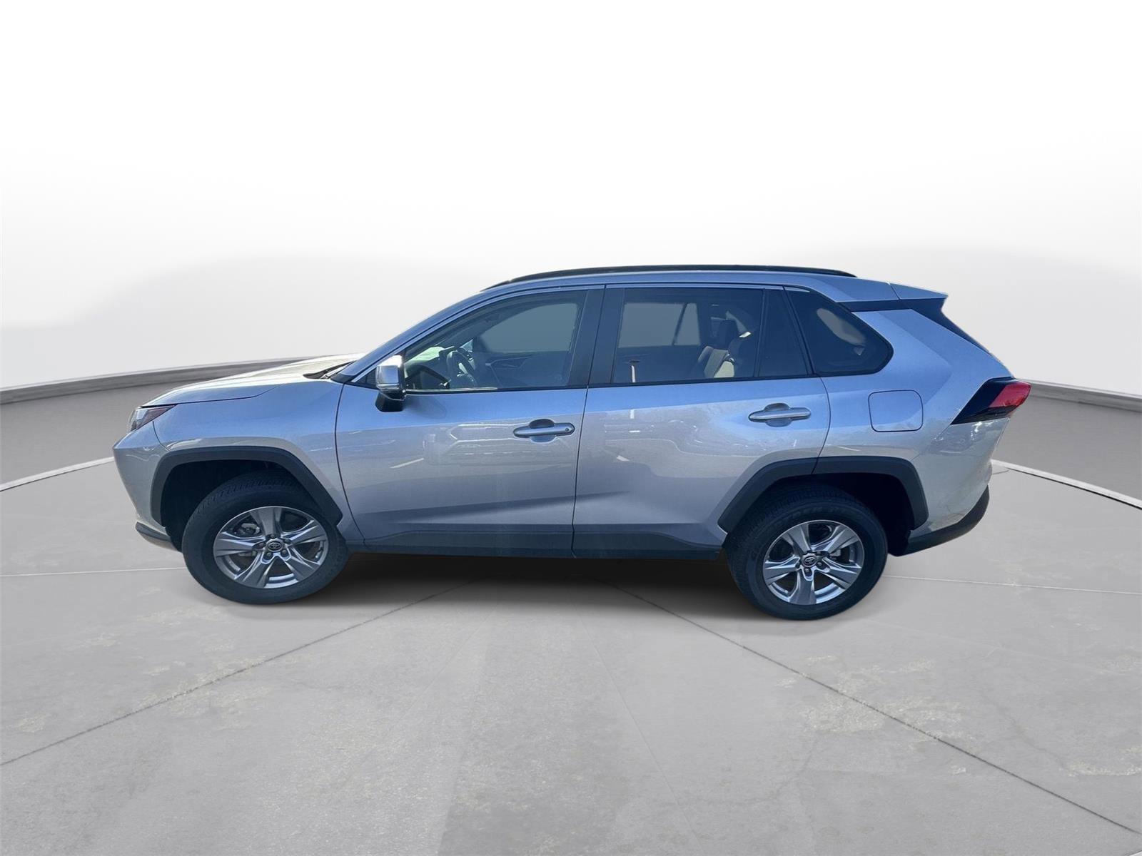 Certified 2022 Toyota RAV4 XLE image 9