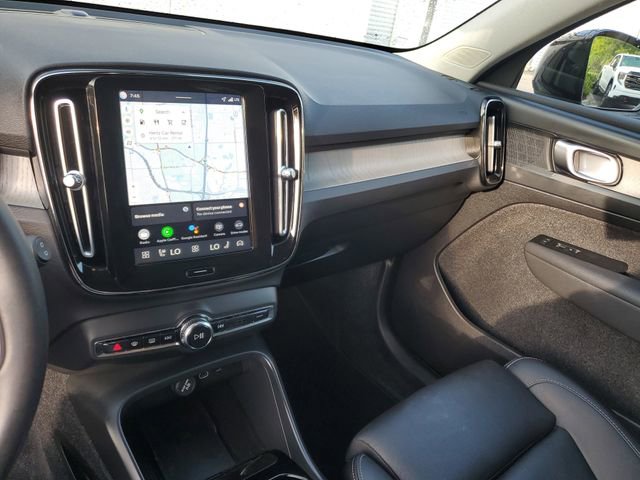 Used 2026 Volvo XC40 B5 Plus AWD/4WD image 25