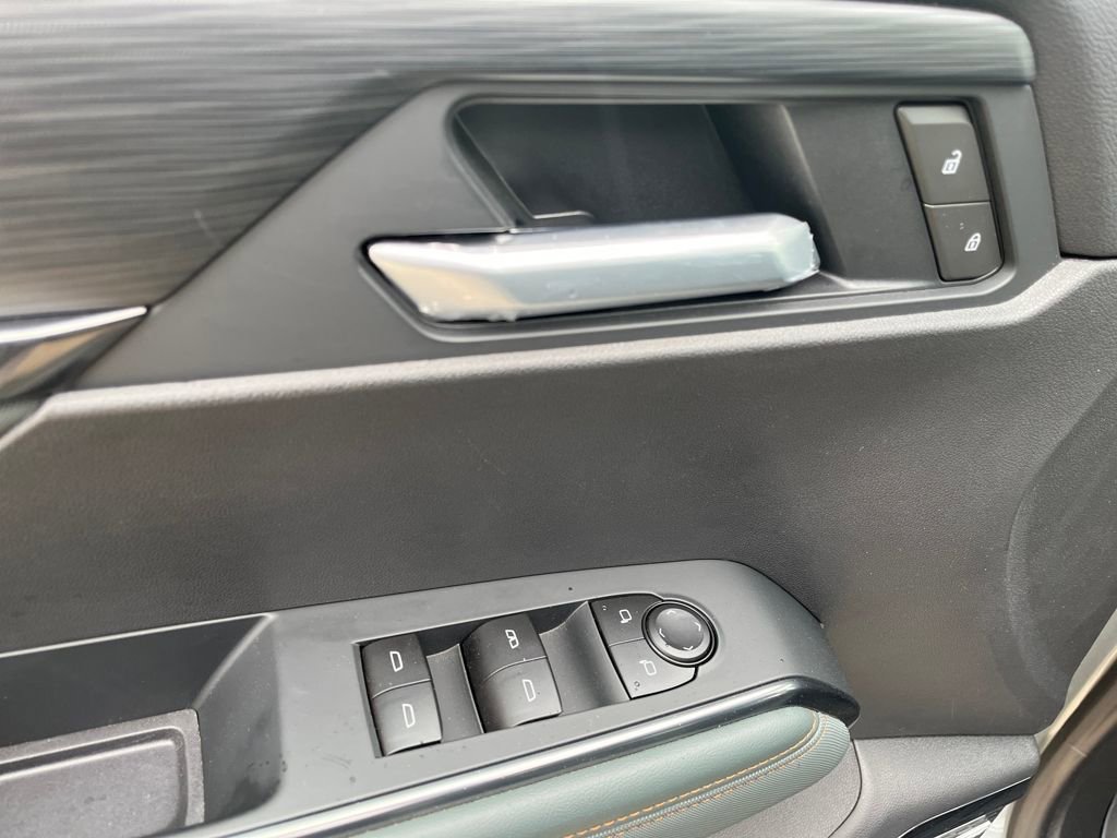 New 2026 GMC Acadia AT4 w/ LPO, Floor Liner Package image 12