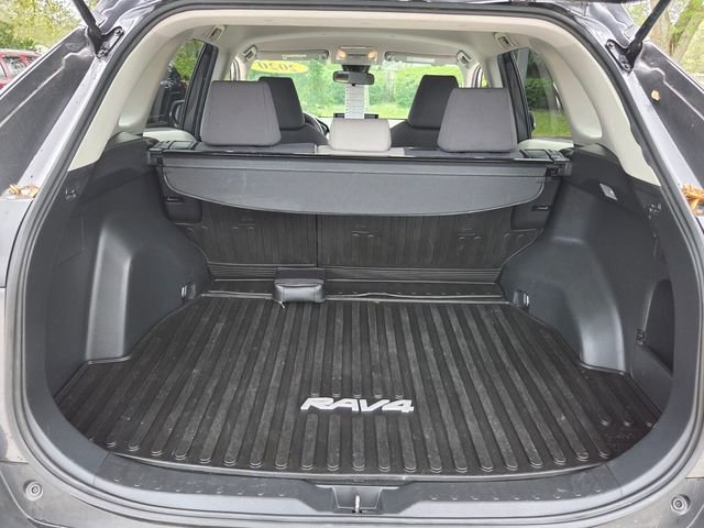 Used 2020 Toyota RAV4 XLE w/ All Weather Liner Package image 17