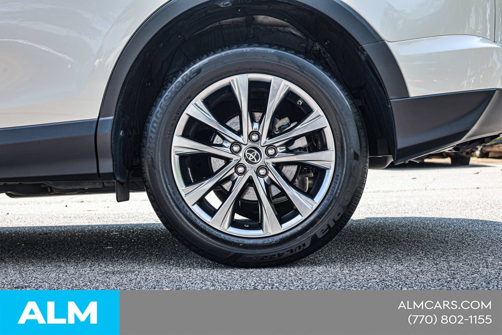 Used 2018 Toyota RAV4 Limited FWD image 16