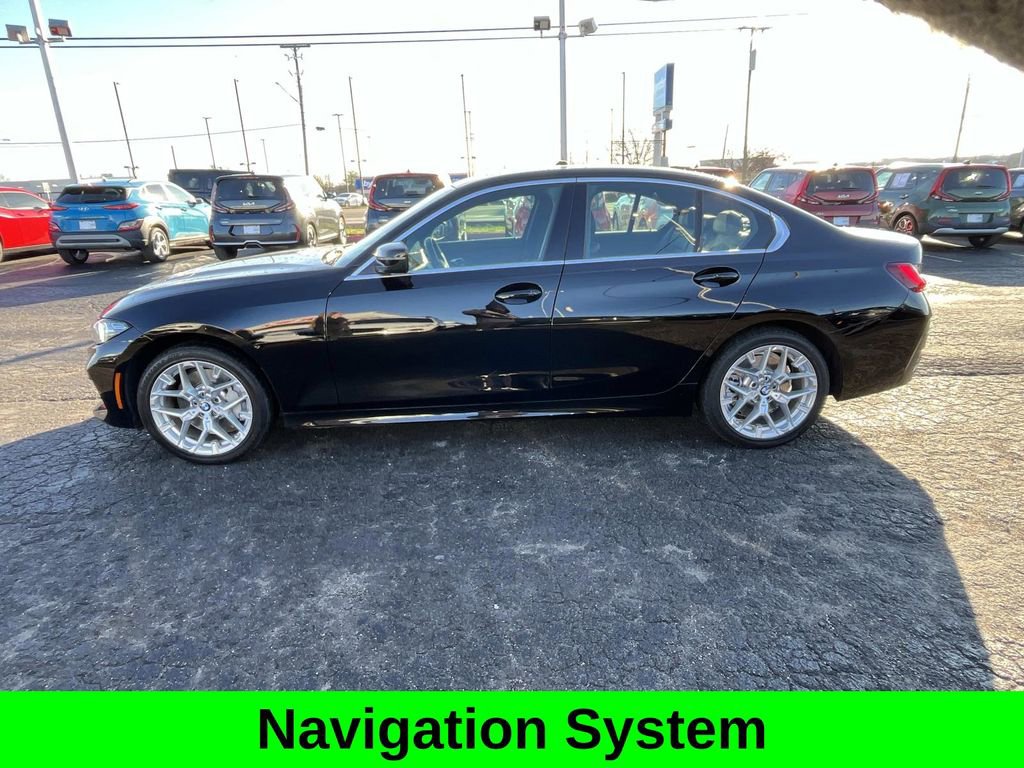 Used 2025 BMW 330i xDrive Sedan image 4