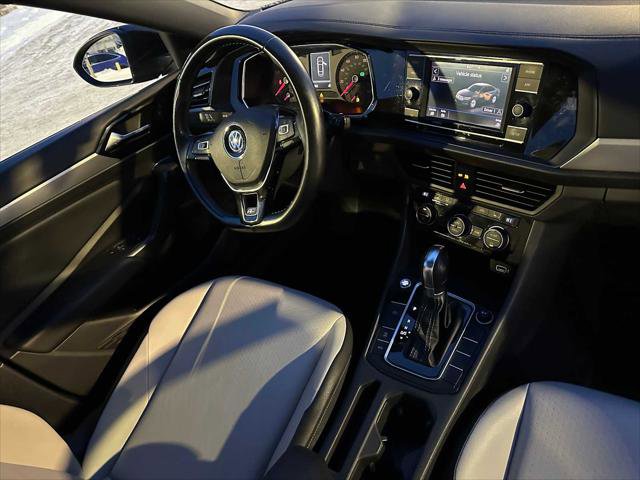 Used 2019 Volkswagen Jetta R-Line w/ R-Line Cold Weather Package image 11