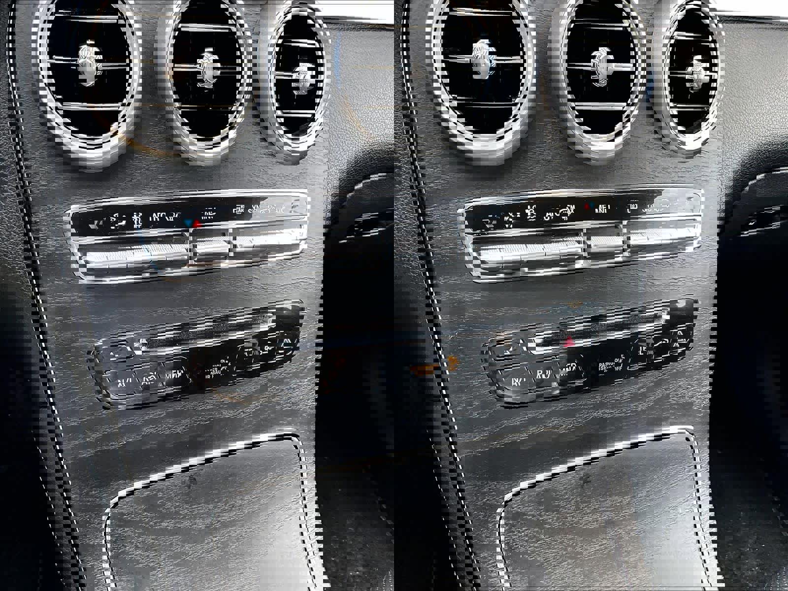 Used 2017 Mercedes-Benz GLC 300 4MATIC image 26